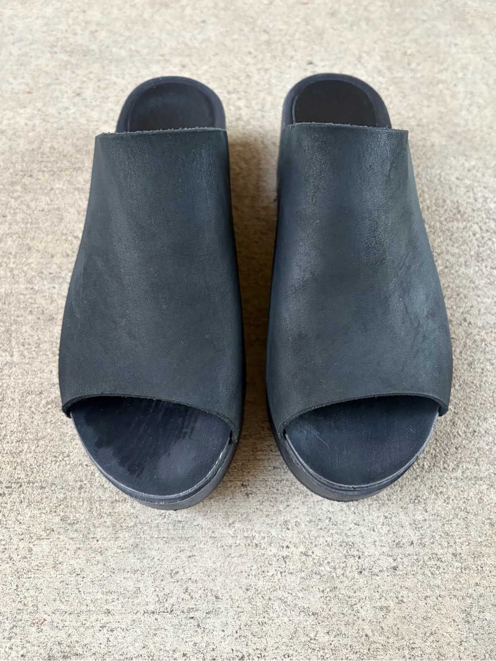 Bryr Norma Platform Clog. Monochrome Black. 37.